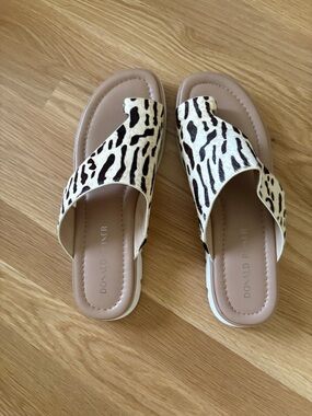 Donald J. Pliner Beige and Black Leopard-Print Slide Sandals